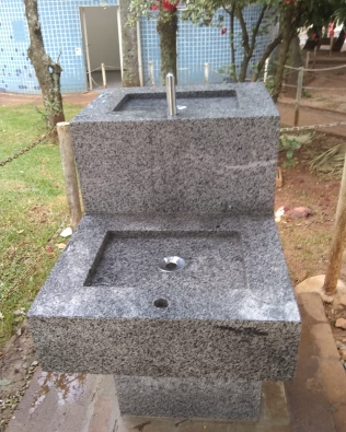 Recém instalado, bebedouro já sofre furto no Largo São João